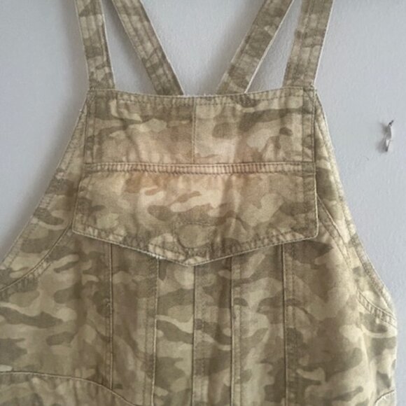 We The Free Way It Goes Camo Bib Adjustable Strap Back Cinch Harem Overalls NEW - Picture 5 of 16